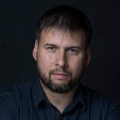 Moderátor radia HEY